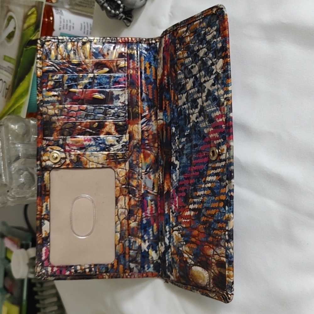Brahmin Wallet - Picture 3 of 10
